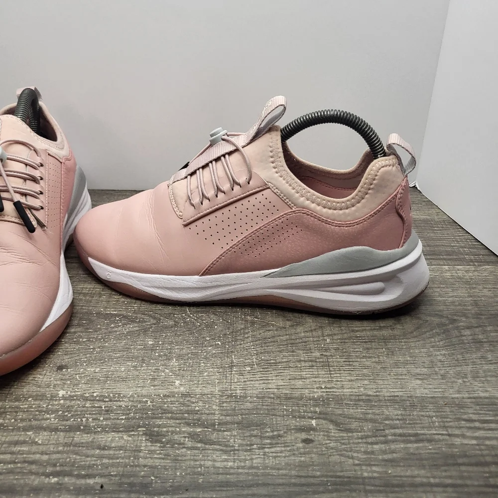 Clove Pink Solo Active Sneakers Women's Size 9 Nursing Healthcare